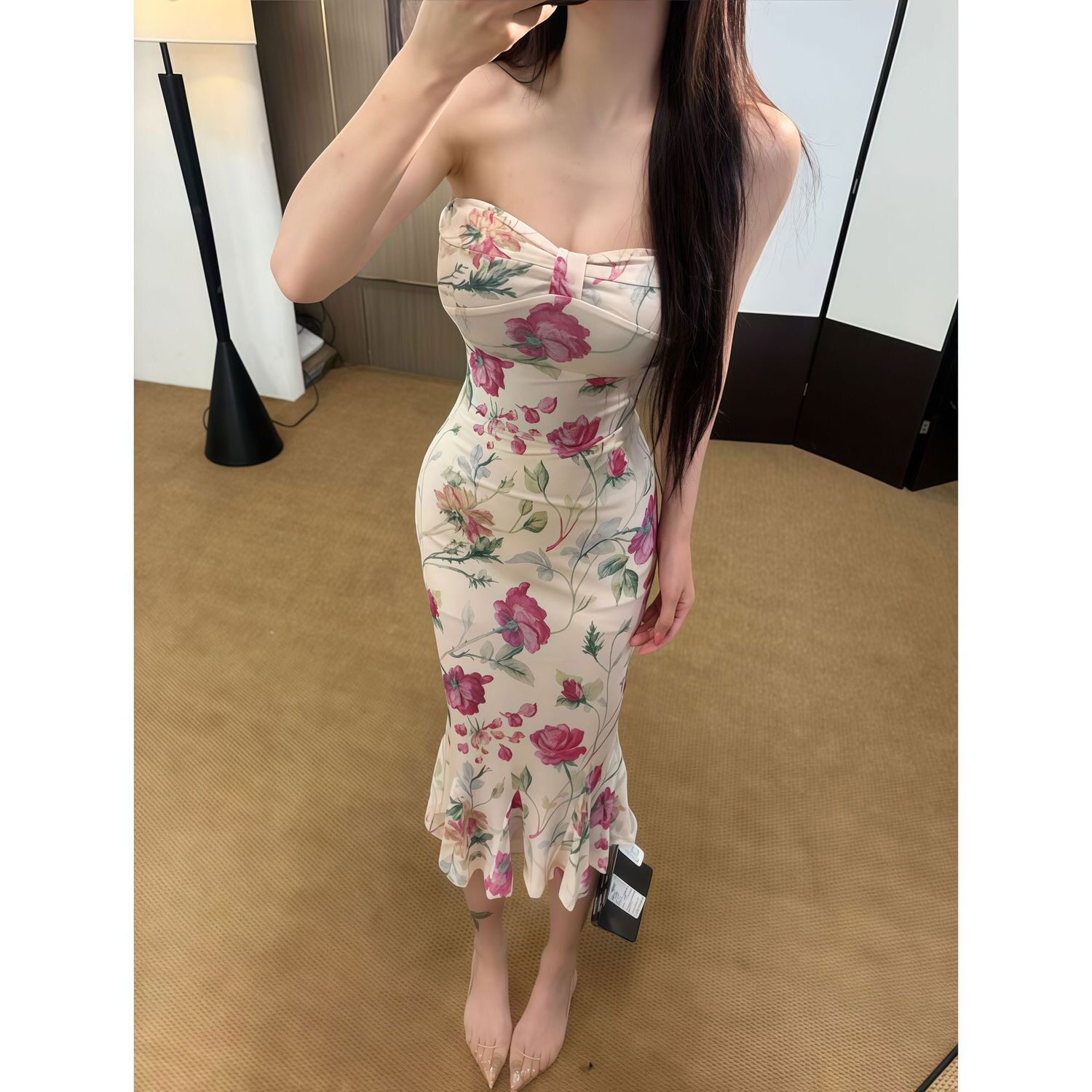 法式御姐气质印花抹胸吊带连衣裙女春季新款修身显瘦度假包臀长裙