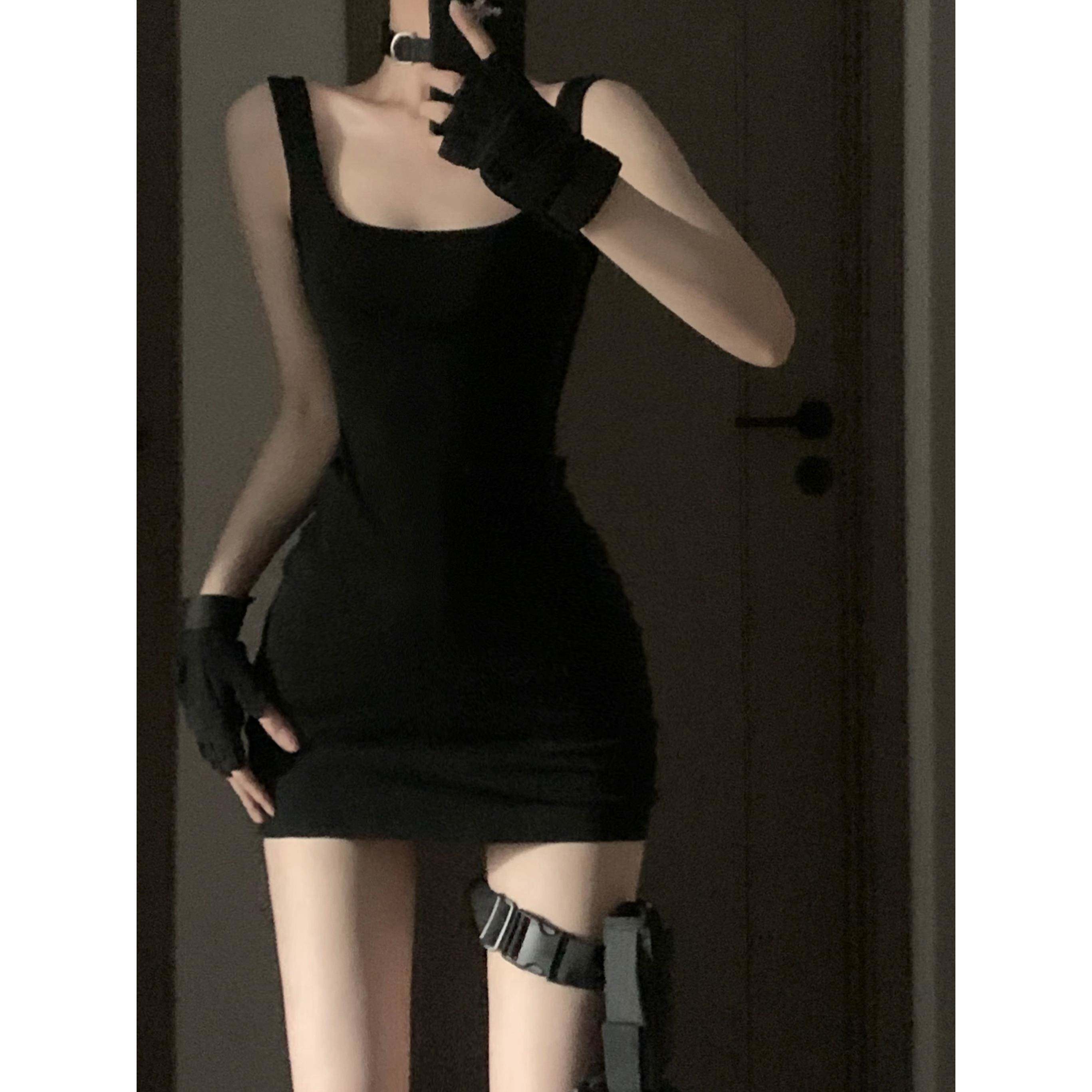 021ope 姐系小黑裙收腰显瘦吊带裙包臀裙纯欲辣妹方领紧身连衣裙